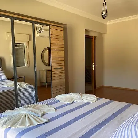 Marmaris'te Oezel Havuzlu * 马尔马里斯