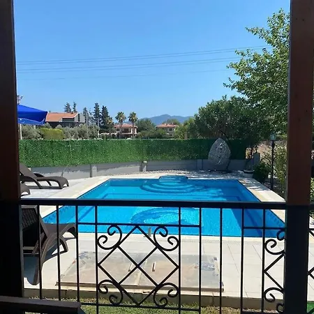 Marmaris'te Oezel Havuzlu 别墅 马尔马里斯