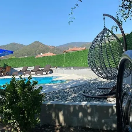 Marmaris'te Oezel Havuzlu 别墅